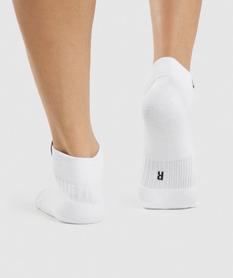 Gymshark Woven Tab Sneaker 3pk Socks White | CA 17056A